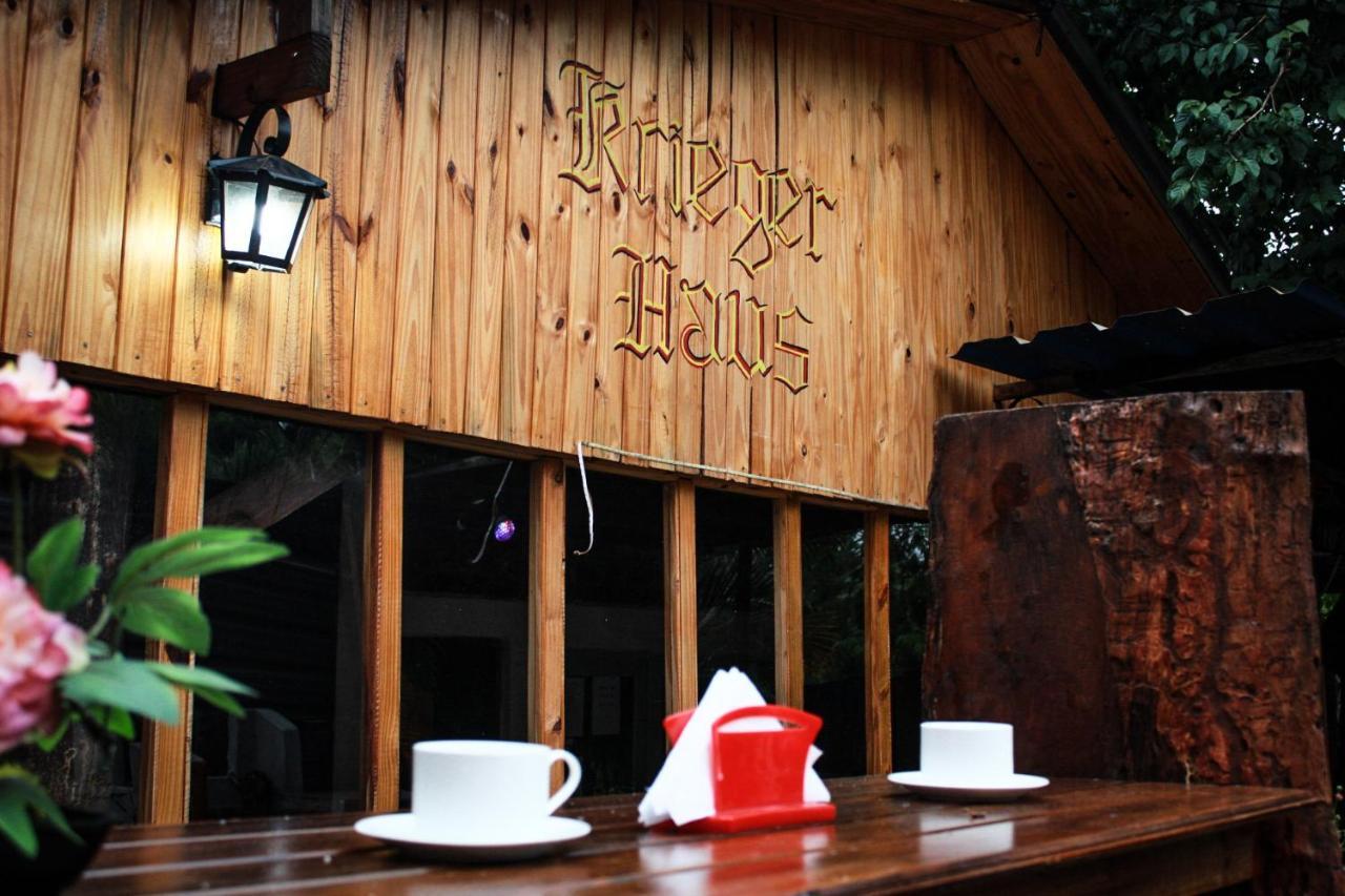Hostel Krieger Haus Puerto Iguazú Exteriér fotografie